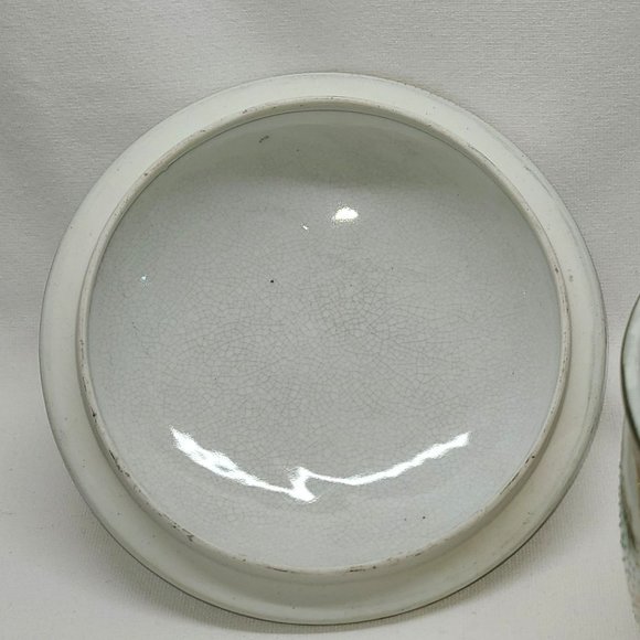 Asian inspired hand painted lidded cache pot - Picture 9 of 12